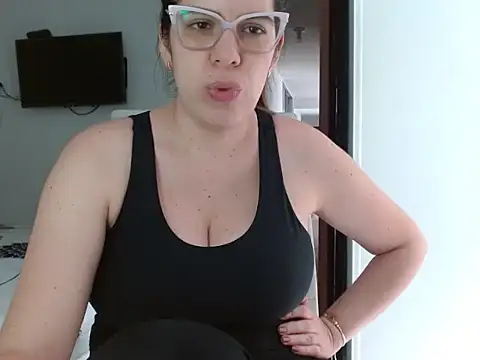 Snapshot of ashlymoon chatting on May 2026 04:54:01 PM ashlymoon online show from May 2026 04:54:01 PM