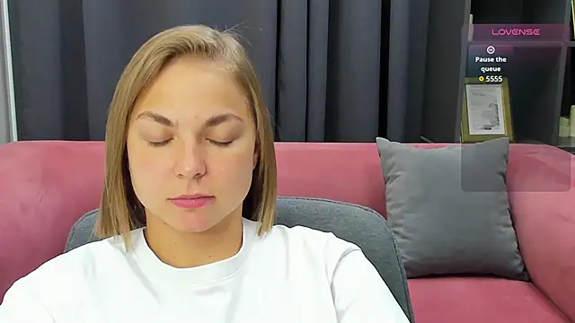 Snapshot of TataArdent chatting on November 2025 08:35:02 PM TataArdent online show from November 2025 08:35:02 PM