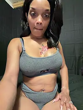 Snapshot of Rakiyahcharms chatting on July 2026 07:03:01 PM Rakiyahcharms online show from July 2026 07:03:01 PM