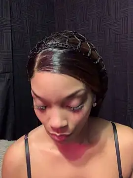 Rakiyahcharms online show from December 2025 08:20:01 PM