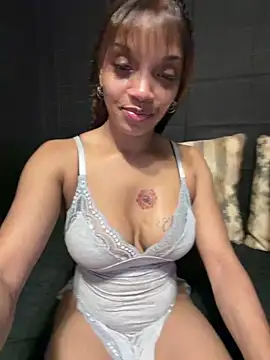 Snapshot of Rakiyahcharms chatting on June 2026 06:30:01 AM Rakiyahcharms online show from June 2026 06:30:01 AM