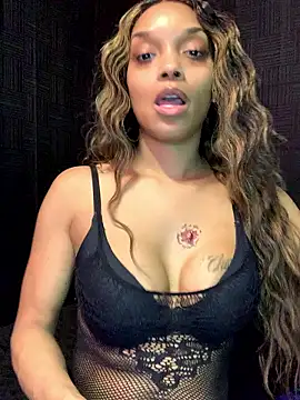 Rakiyahcharms online show from January 2026 01:00:02 AM