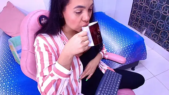 Snapshot of sarakaisy chatting on March 2025 11:55:02 AM sarakaisy online show from March 2025 11:55:02 AM
