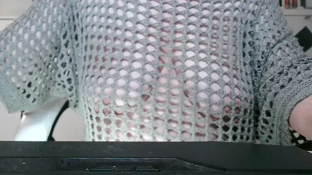 Snapshot of heidi60 chatting on December 2024 06:52:02 PM heidi60 online show from December 2024 06:52:02 PM