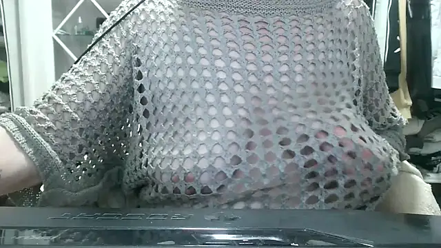 Snapshot of heidi60 chatting on November 2025 05:07:02 PM heidi60 online show from November 2025 05:07:02 PM