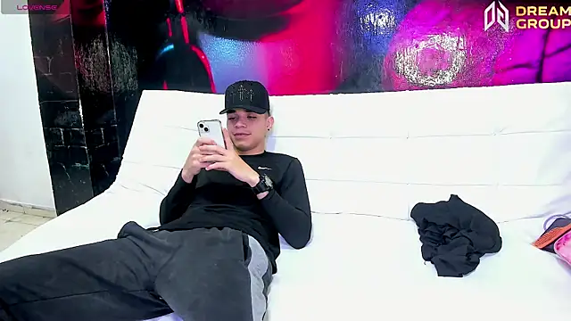 AmazingPartys online show from April 2026 01:29:02 PM