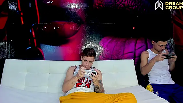 Snapshot of AmazingPartys chatting on December 2025 08:08:02 PM AmazingPartys online show from December 2025 08:08:02 PM