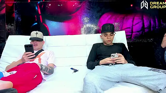 AmazingPartys online show from April 2026 07:31:02 PM