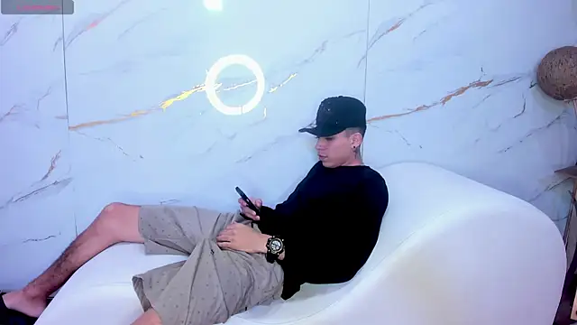 AmazingPartys online show from April 2026 02:30:01 AM