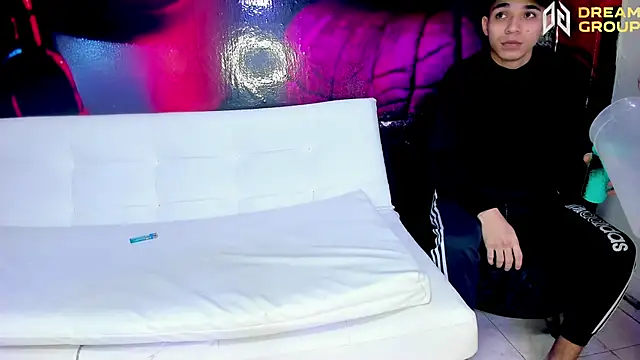 AmazingPartys online show from January 2026 02:15:01 AM