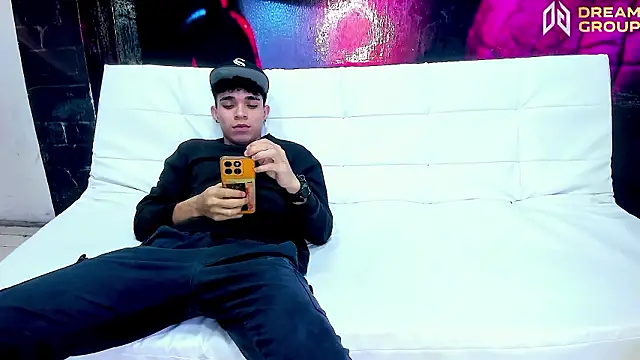 AmazingPartys online show from February 2026 04:54:02 AM