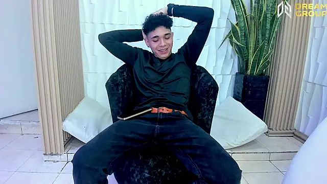 AmazingPartys online show from February 2026 03:18:02 AM