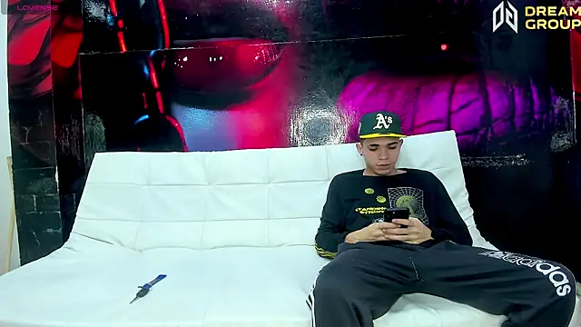 AmazingPartys online show from April 2026 07:42:02 PM