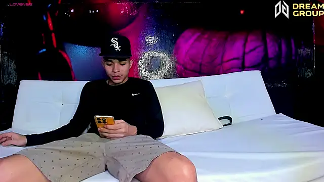 AmazingPartys online show from January 2026 07:28:02 PM