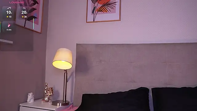 cinnamon afrodit online show from November 2025 12:49:01 PM