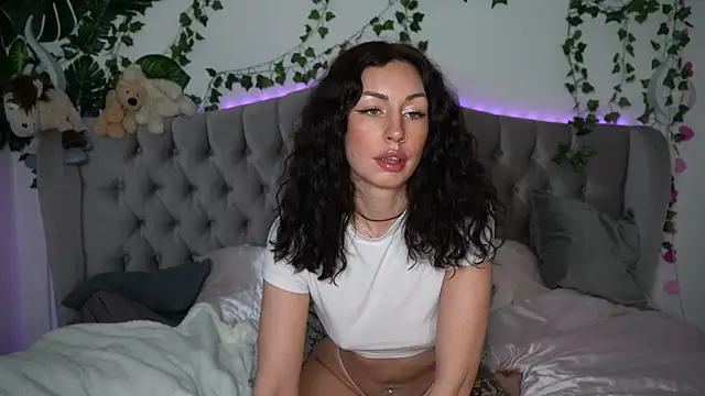 Snapshot of Estherjizz chatting on January 2025 02:24:02 PM Estherjizz online show from January 2025 02:24:02 PM