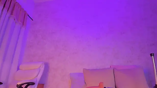 Snapshot of cristinapuerta_ chatting on February 2026 11:43:02 AM cristinapuerta online show from February 2026 11:43:02 AM