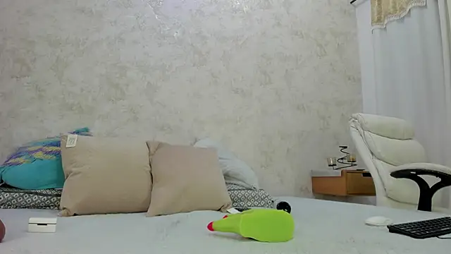 Snapshot of cristinapuerta_ chatting on February 2026 11:41:01 AM cristinapuerta online show from February 2026 11:41:01 AM