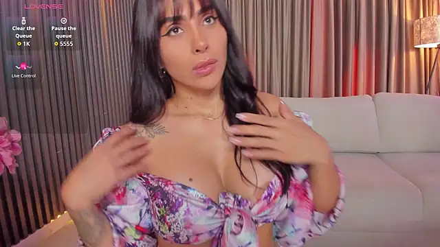 Snapshot of Sarah_Stone_ chatting on June 2026 09:37:02 PM Sarah Stone online show from June 2026 09:37:02 PM