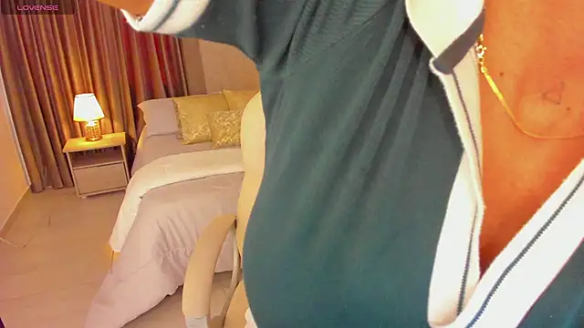 Sarah Stone  online show from November 2025 07:50:02 PM