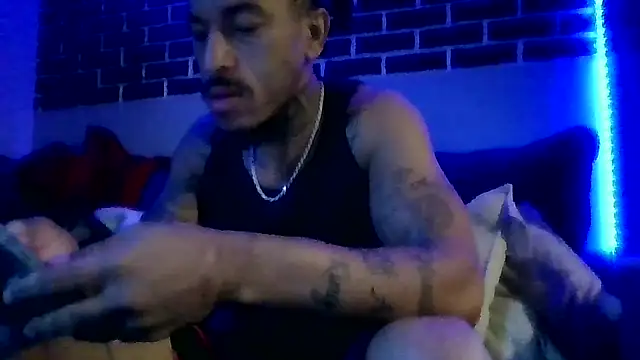 BigWayneBabyXXX online show from October 2025 01:34:01 PM