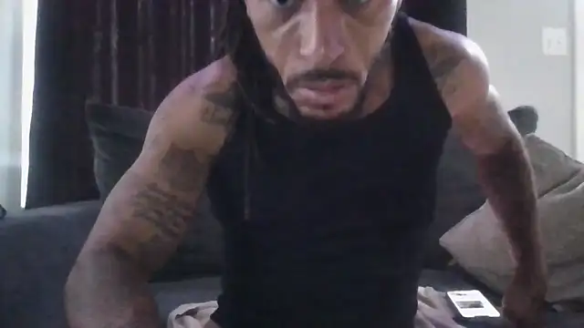 BigWayneBabyXXX online show from October 2025 05:35:02 PM