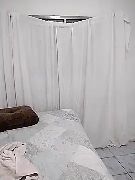 Snapshot of Ellenurach chatting on December 2025 05:44:01 AM Ellenurach online show from December 2025 05:44:01 AM