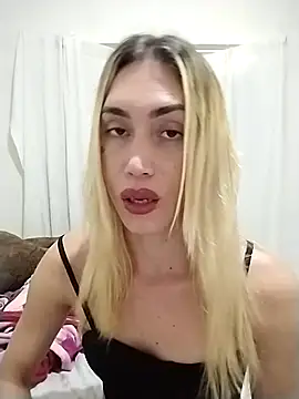 Snapshot of Ellenurach chatting on December 2025 05:51:01 PM Ellenurach online show from December 2025 05:51:01 PM