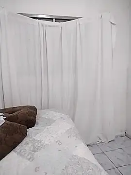 Snapshot of Ellenurach chatting on December 2025 08:04:02 PM Ellenurach online show from December 2025 08:04:02 PM