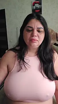 Snapshot of littleRikka chatting on April 2026 05:42:02 AM littleRikka online show from April 2026 05:42:02 AM