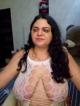 Snapshot of littleRikka chatting on April 2026 07:31:02 PM littleRikka online show from April 2026 07:31:02 PM