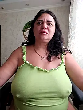 Snapshot of littleRikka chatting on September 2025 06:56:01 AM littleRikka online show from September 2025 06:56:01 AM