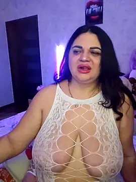 Snapshot of littleRikka chatting on March 2026 09:05:02 PM littleRikka online show from March 2026 09:05:02 PM