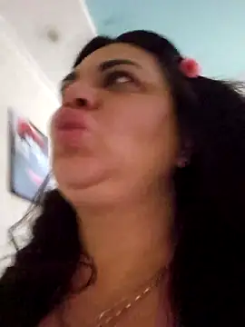 Snapshot of littleRikka chatting on October 2025 08:31:01 PM littleRikka online show from October 2025 08:31:01 PM