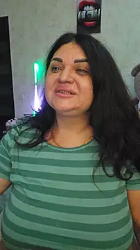 Snapshot of littleRikka chatting on March 2026 08:27:02 PM littleRikka online show from March 2026 08:27:02 PM