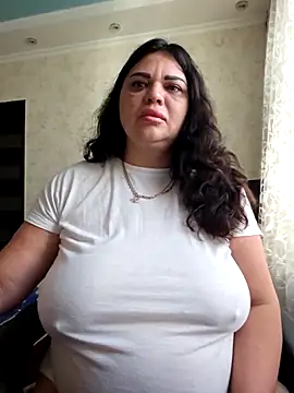 Snapshot of littleRikka chatting on September 2025 05:18:02 AM littleRikka online show from September 2025 05:18:02 AM