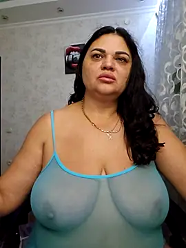Snapshot of littleRikka chatting on October 2025 05:46:02 PM littleRikka online show from October 2025 05:46:02 PM
