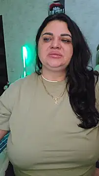 Snapshot of littleRikka chatting on April 2026 06:05:01 PM littleRikka online show from April 2026 06:05:01 PM