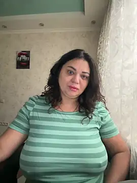 Snapshot of littleRikka chatting on January 2025 07:28:01 AM littleRikka online show from January 2025 07:28:01 AM