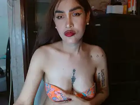 Snapshot of CumEaterLima chatting on May 2026 06:17:02 AM CumEaterLima online show from May 2026 06:17:02 AM