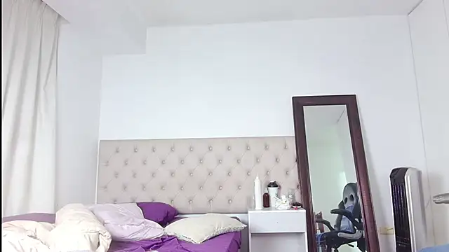 ms freyax online show from July 2026 04:02:01 AM