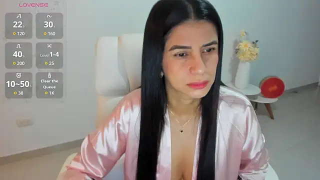 renata t  online show from November 2025 10:09:02 AM