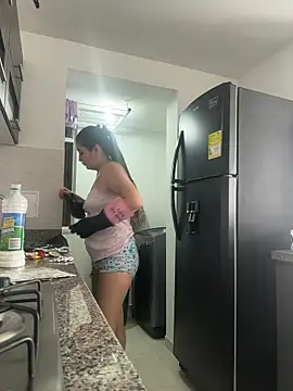 samybenson online show from November 2025 04:44:01 PM