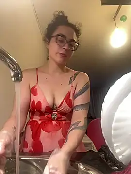 ladyturtle online show from June 2026 06:41:02 PM