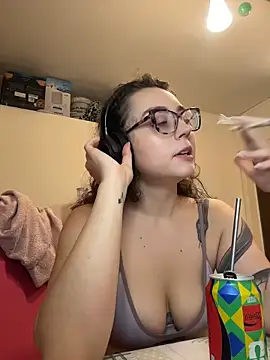 ladyturtle online show from June 2026 07:41:02 PM