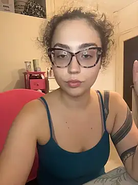 ladyturtle online show from June 2026 08:03:02 PM