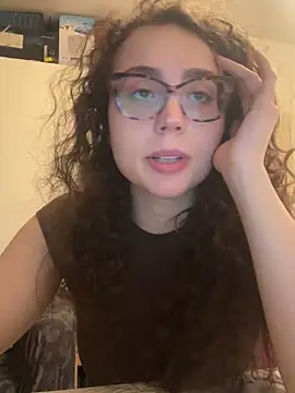 ladyturtle online show from April 2026 08:38:02 PM