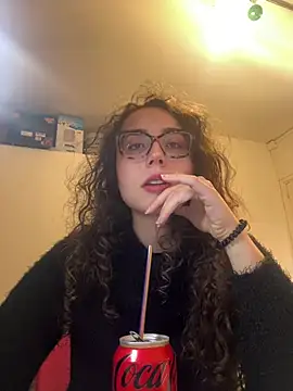ladyturtle online show from May 2026 07:34:01 PM