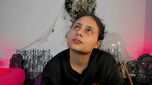 AbbyTaylorr online show from October 2025 02:11:02 AM