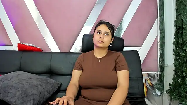 AbbyTaylorr online show from March 2026 08:33:01 PM